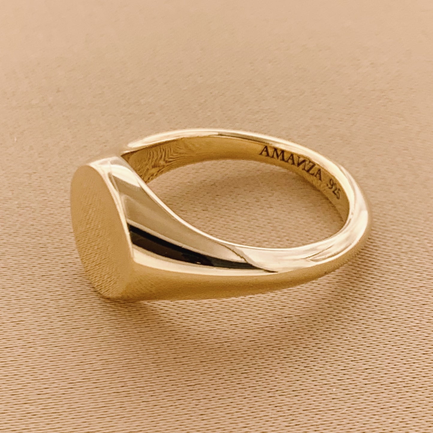 APRIL RING