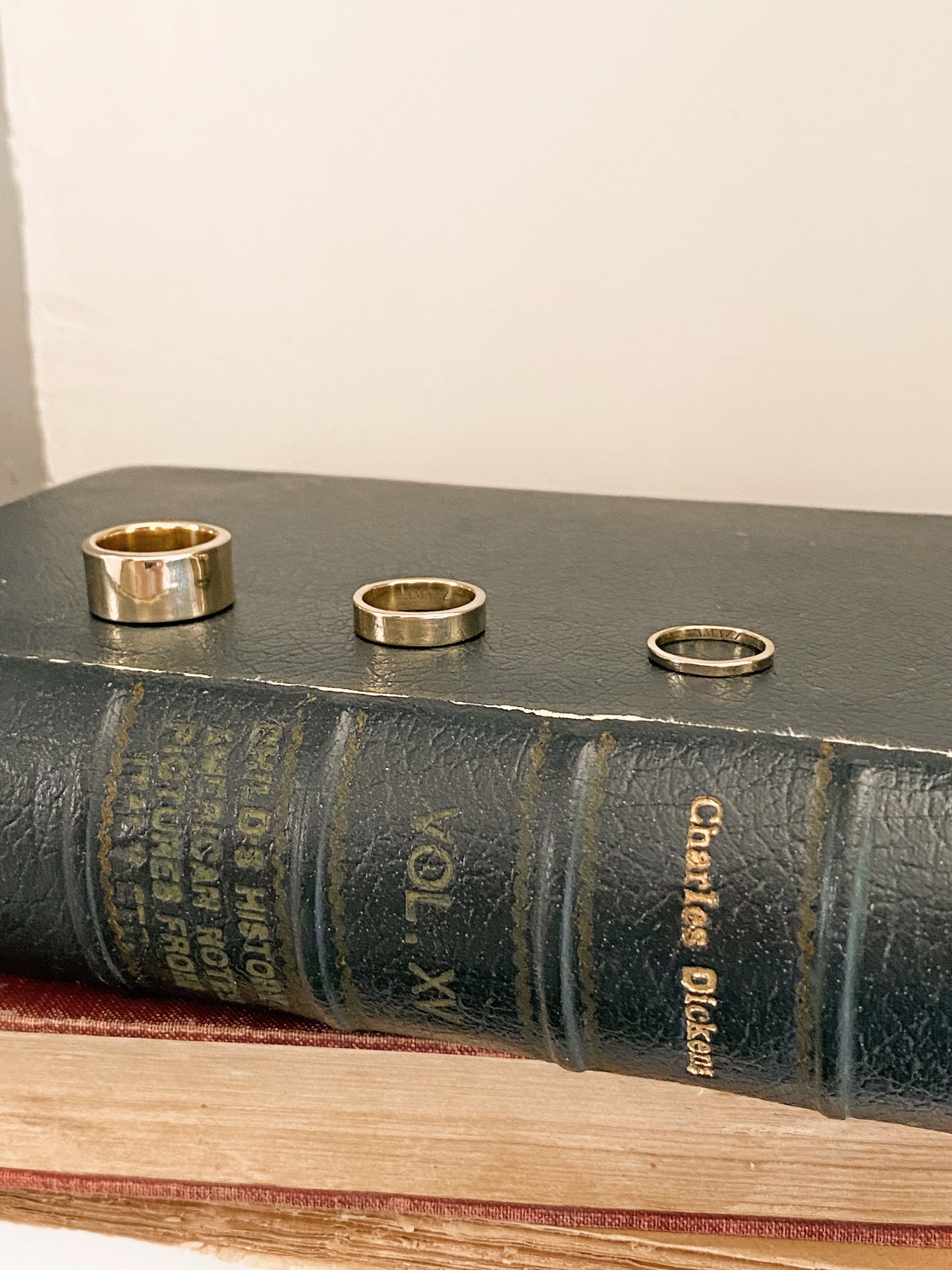 ANNE LIGHT RING