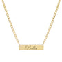 Collar Bella Placa Grabada – Baño de Oro 14K - joyería AMANZA