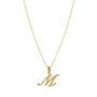 Collar Inicial M en Cursiva – Baño de Oro 14K - joyería AMANZA